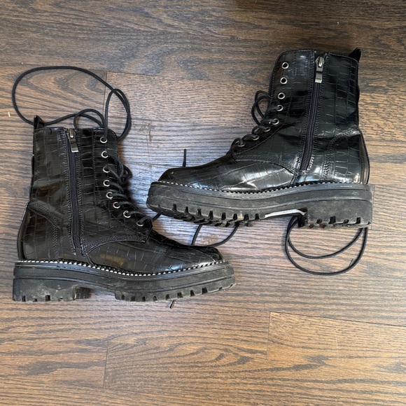 no brand Shoes - Black Lace-Up Platform Combat Boots Womans 6.5